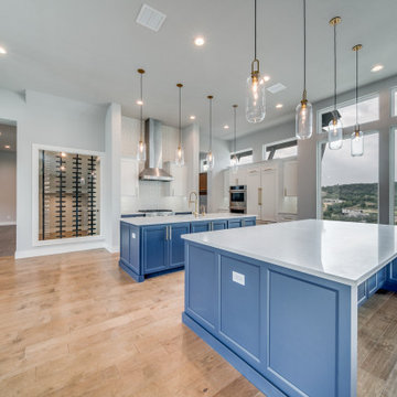 Modern: 4,950 ft², 4 BR/4 BA/2 ST