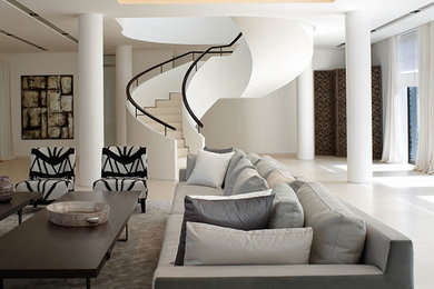 Example of a minimalist living room design in San Diego
