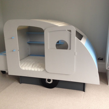White Caravan Bed with Trundle Drawer