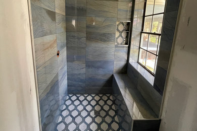 Bathroom - bathroom idea in Miami