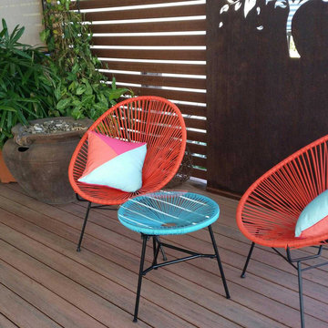 Outdoor Acapulco Side Table and Chairs