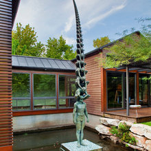 statues