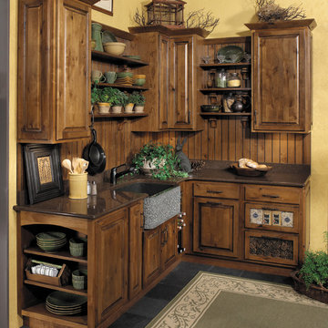 StarMark Cabinetry Kitchen in Rustic Alder in Butterscotch with Ebony glaze.