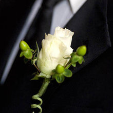 FLORAL ARRANGEMENTS--Boutonnieres