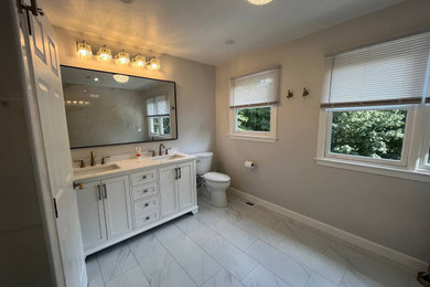 Example of a trendy bathroom design in Boston