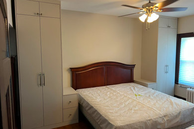 Example of a bedroom design in Montreal
