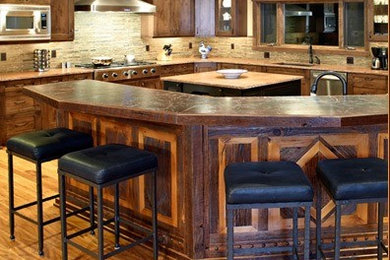 Kitchen - rustic kitchen idea in Denver