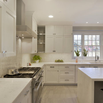 Traditional w/ Contemporary Style!