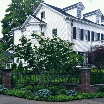 West Hills Garden