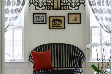 Inspiration for a timeless entryway remodel in Chicago