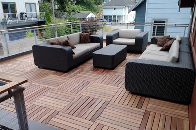Deck - contemporary deck idea in Seattle