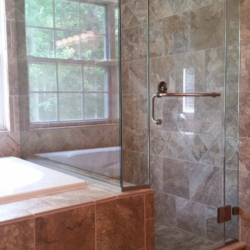 Frame-less Glass Corner Shower Enclosure with Glass-Glass Hinges