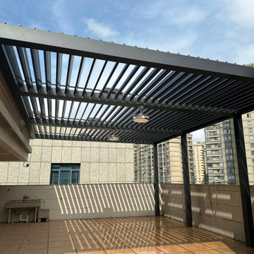 Motorized Adjustable Aluminum Louvered Pergola for Private Rooftop Terrace