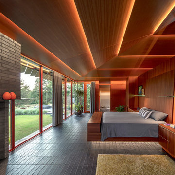 Houzz Tour: Wild Cats