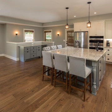Modern Farmhouse at Oakwood Drive
