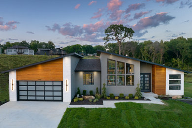 Modern exterior home idea in Kansas City