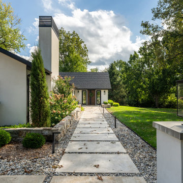 Art-filled Ranch on Natural Bridge