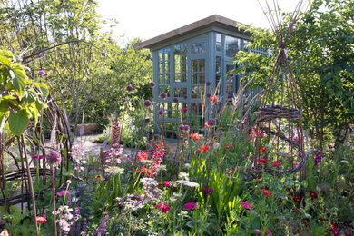 Garden shed and building in London.