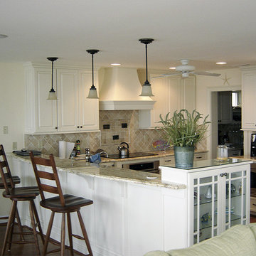 Wildwood Kitchen with Mouser Premiere Cabinetry