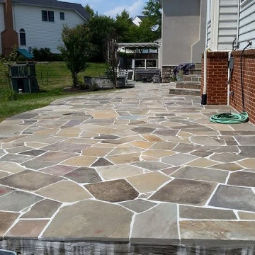 Irregular flagstone patio 0043