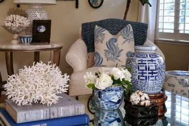 Elegant home design photo in Dallas