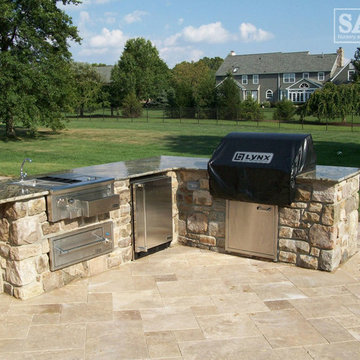 Outdoor Kitchens and Fireplaces