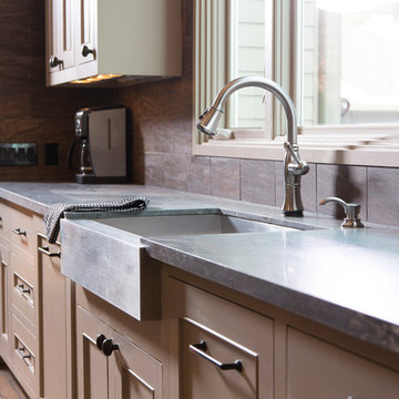 09- Industrial Rustic Transitional Kitchen Farmhouse Sink