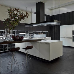 Poliform - Twelve Handle Kitchen by Poliform - Kitchen Cabinetry