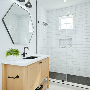 999 Beautiful Coastal Bathroom With Light Wood Cabinets Pictures Ideas November 2020 Houzz