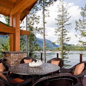Discover Island Getaway - Western Red CEdar