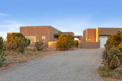 Inspiration for a southwestern home design remodel in Albuquerque