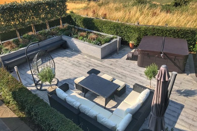 Hyper Contemporary Outdoor Living Garden