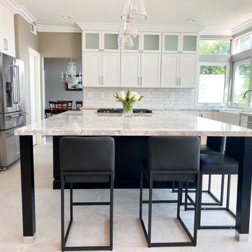 Polished & Chic Black & White Kitchen | Coto de Caza