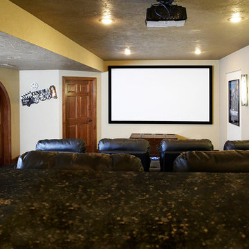 Massive Man Cave in Lebanon il.