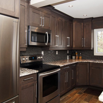 Maple Stain Shaker-Style Door- Earth tones