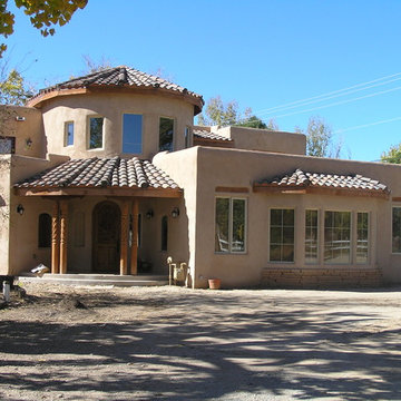 Corrales Residence