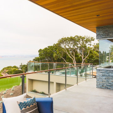 Bayside Gem, Tiburon