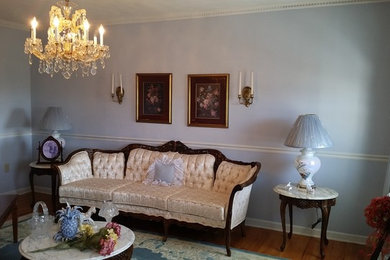Example of an ornate home design design in Other