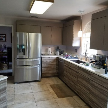 Contemporary Kitchen Remodel With New Quartz Countertop