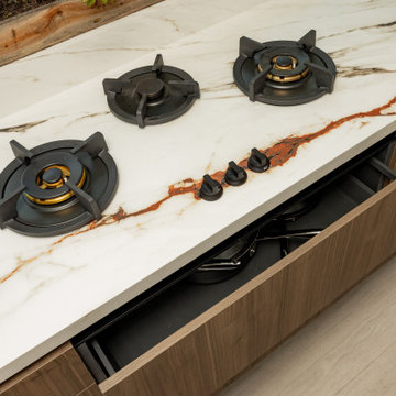 ✨ Design, Functionality, and Style in One Kitchen