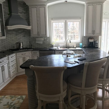 cabinet refacing--new cabinets with splash