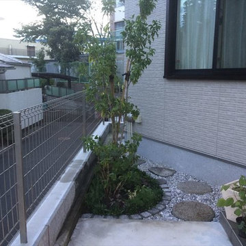 神奈川県横浜市　シンボルツリーの庭