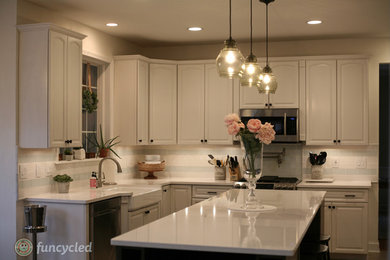 Minimalist home design photo in Boston