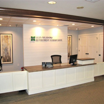 Glen Meadows Retirement Community : Reception Desk & Main Lobby