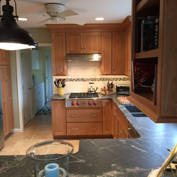 Natural Cherry with "Silver Waves" Leather Granite