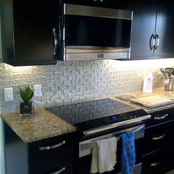 Maple Espresso on Summit - Kitchen Cabinetry