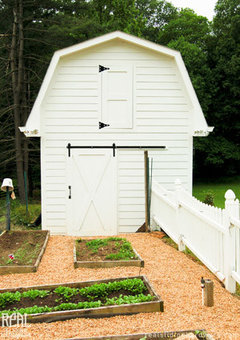 Rustic Barn Playhouse Farmhouse Landscape Dallas By Demesne