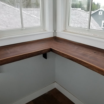 Live Edge/Wood Shelves and Countertops