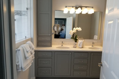 Example of a transitional bathroom design in Manchester
