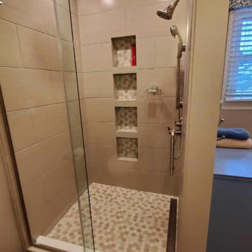 Bathroom - Morningside Avenue, Altoona, PA